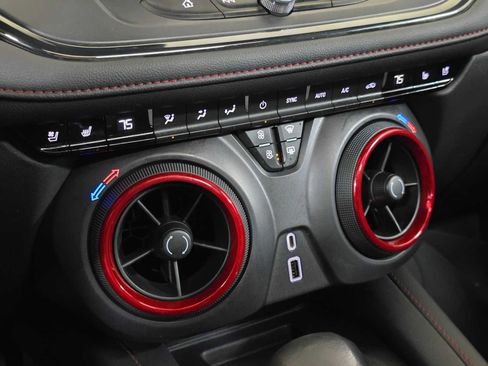 Used 2021 Chevrolet Blazer RS w/ Enhanced Convenience Package image 31