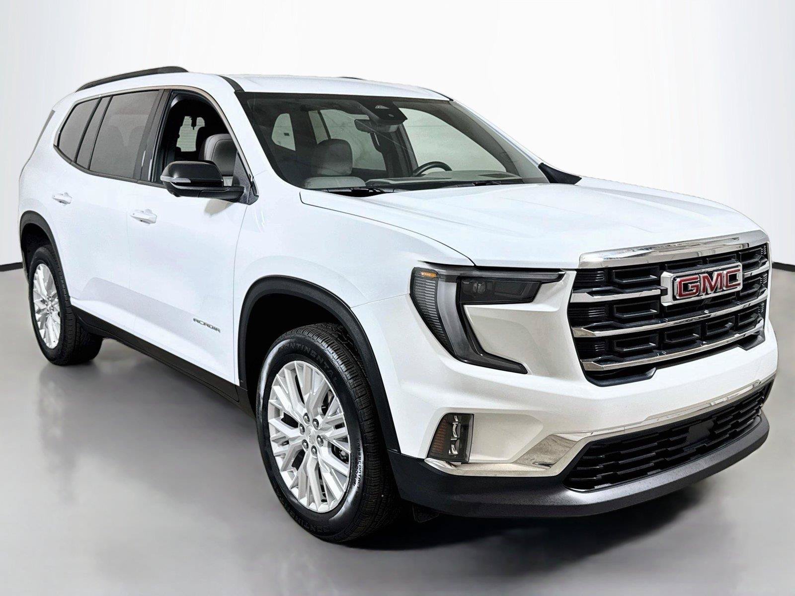 Used 2026 GMC Acadia Elevation w/ Elevation Premium Package FWD image 3
