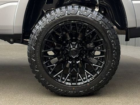 Used 2025 RAM 1500 Big Horn AWD/4WD image 12