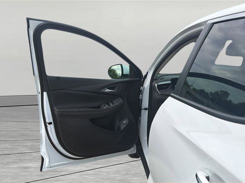 Used 2025 Buick Encore GX Preferred FWD image 13