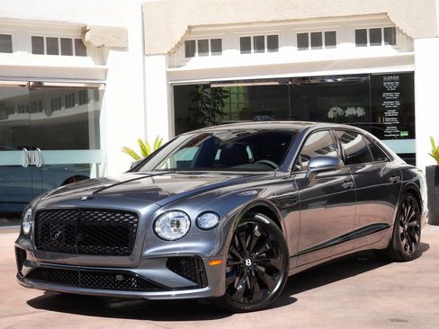New 2026 Bentley Flying Spur Plug-In Hybrid image 11