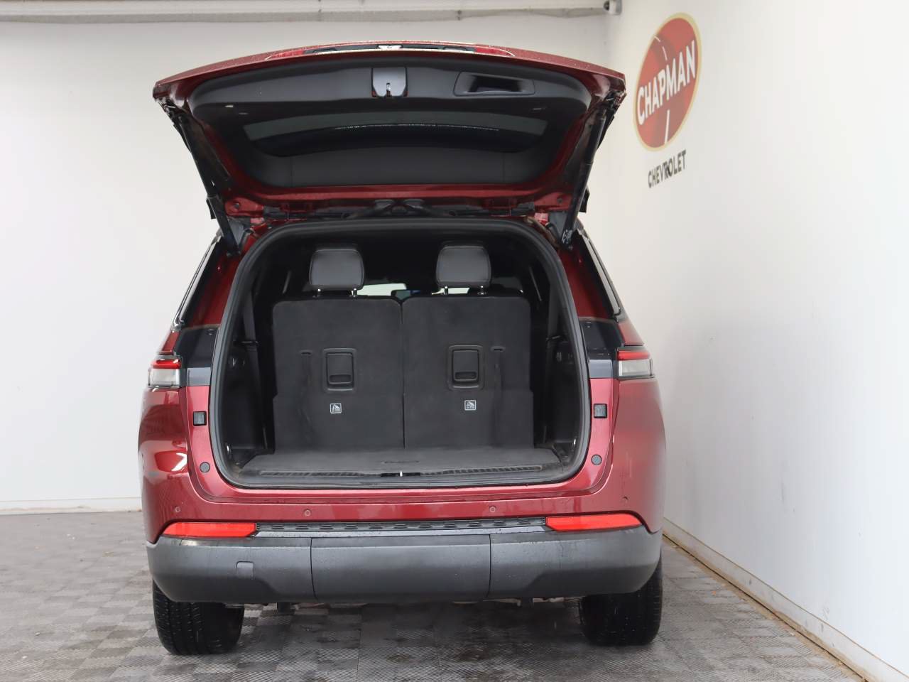 Used 2021 Jeep Grand Cherokee L Laredo RWD image 5