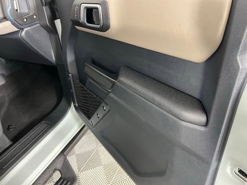 Used 2024 Ford Bronco Wildtrak image 36