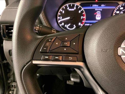 Used 2025 Nissan Sentra SV image 18