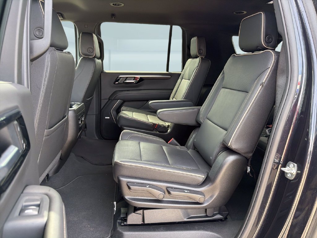 Certified 2026 Chevrolet Suburban Premier AWD/4WD image 25