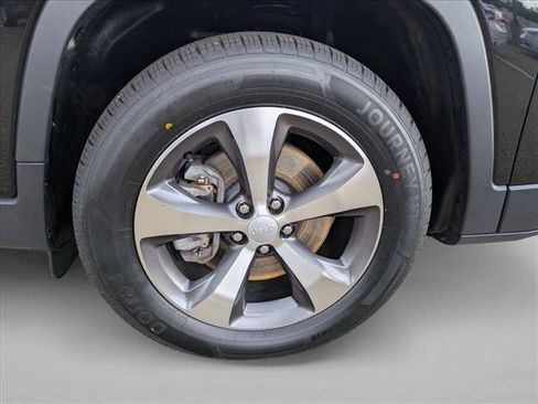 Used 2020 Jeep Cherokee Limited AWD/4WD image 22