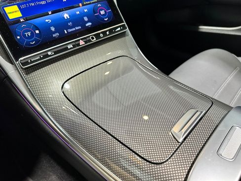 Used 2025 Mercedes-Benz C 300 4MATIC Sedan image 11