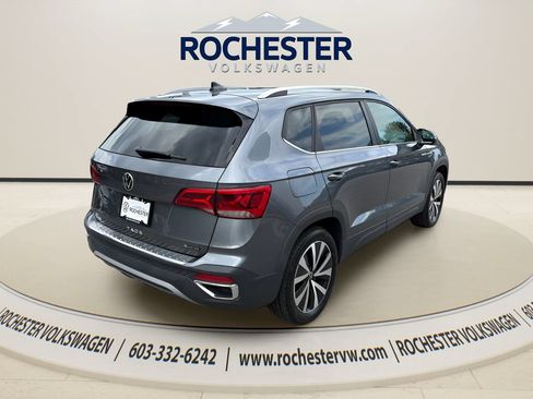 Used 2023 Volkswagen Taos SE w/ Panoramic Sunroof Package AWD/4WD image 6