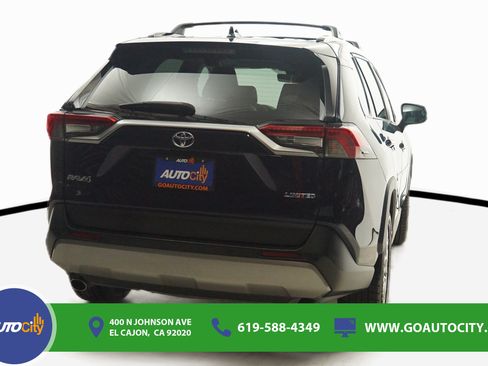 Used 2022 Toyota RAV4 Limited FWD image 10