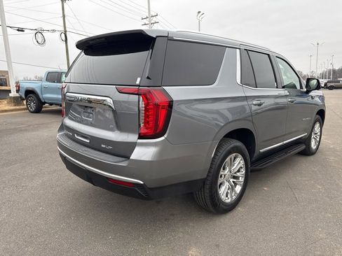 Used 2022 GMC Yukon SLT w/ SLT Premium Package image 5
