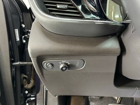 Used 2021 Buick Envision Preferred image 22