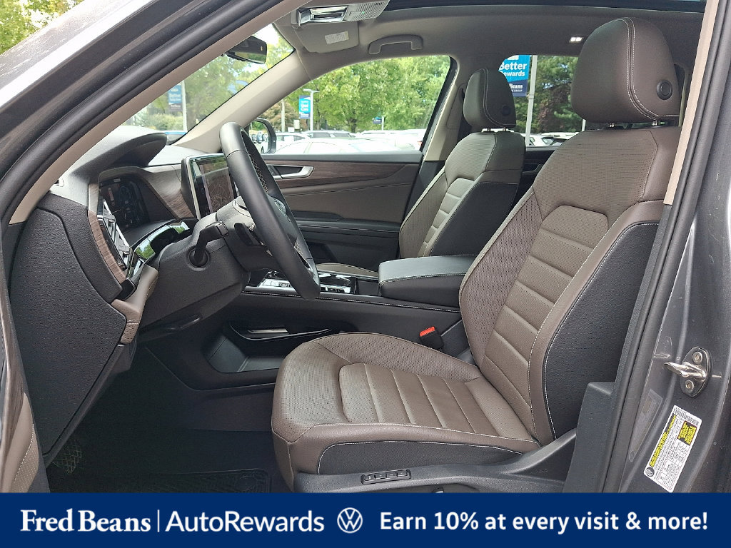 Certified 2025 Volkswagen Atlas SEL AWD/4WD image 19