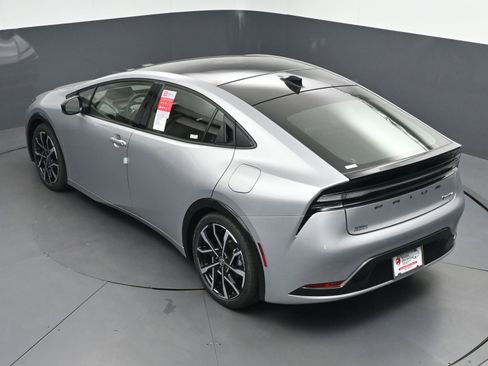 New 2025 Toyota Prius Plug-In Hybrid image 34