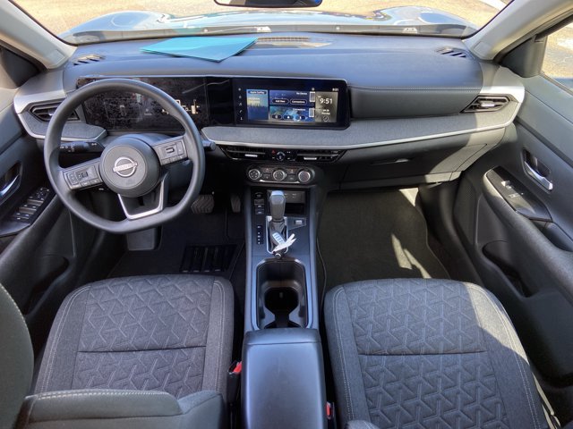 Used 2025 Nissan Kicks SV FWD image 48