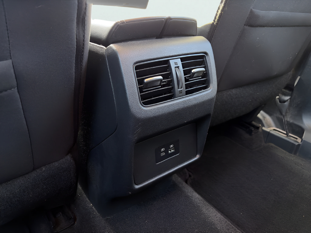Used 2021 Nissan Rogue SV FWD image 17
