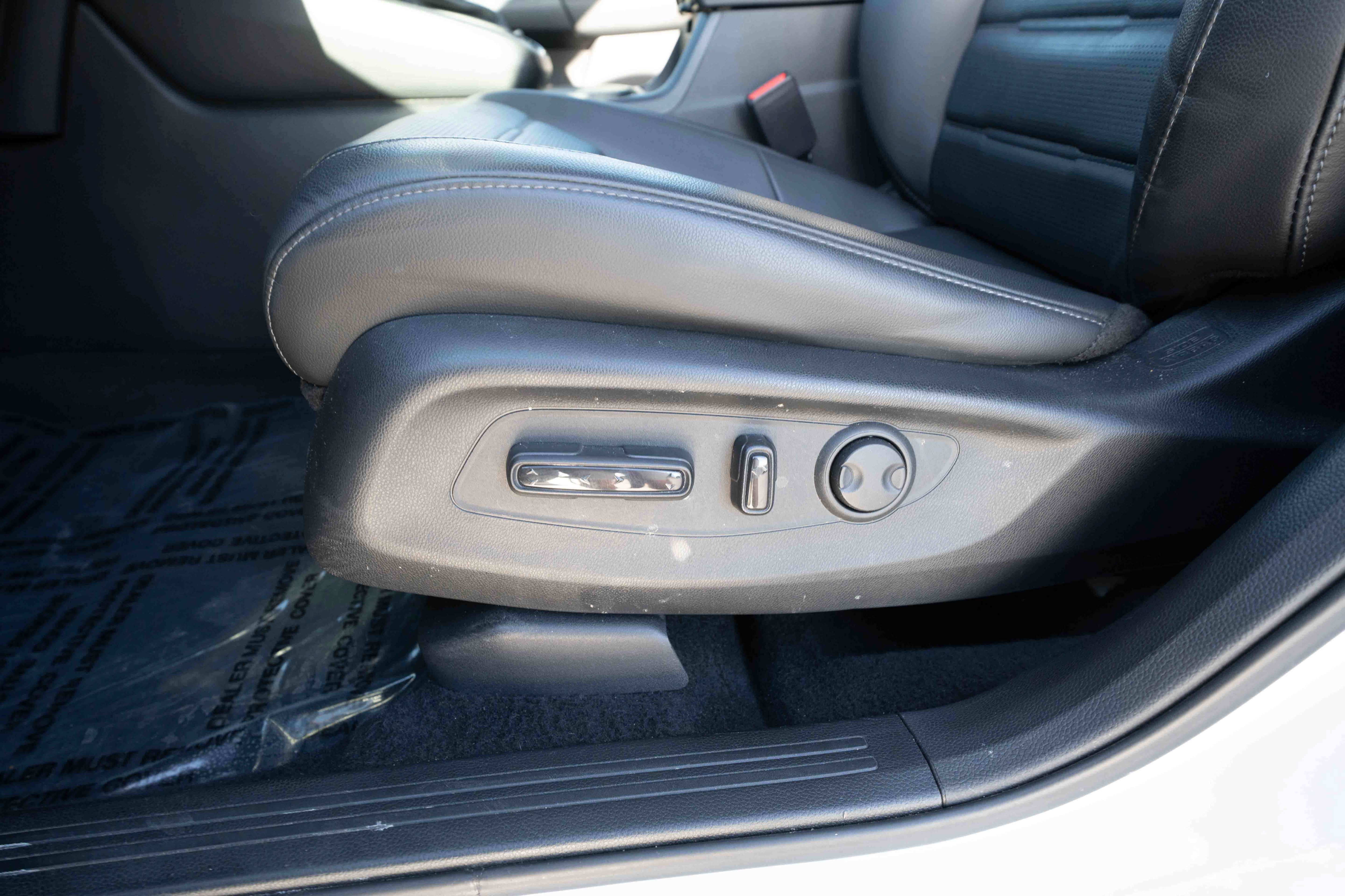 Used 2024 Honda CR-V EX-L image 12