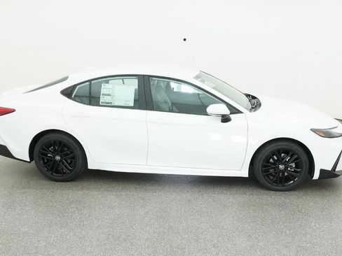 New 2026 Toyota Camry SE image 24