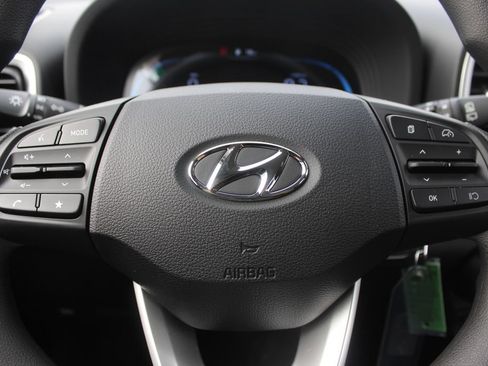 New 2026 Hyundai Venue SE FWD image 25