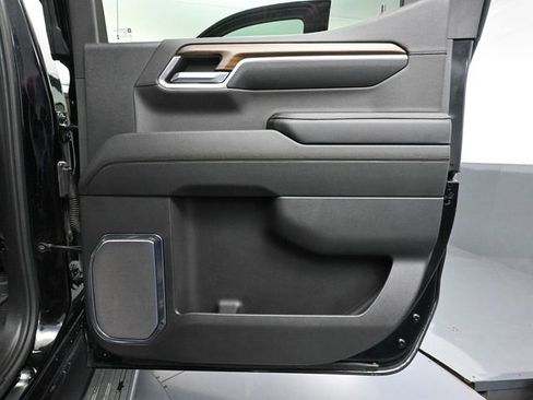 Used 2024 Chevrolet Silverado 1500 High Country w/ High Country Premium Package image 49