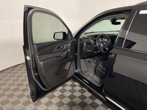Used 2020 Chevrolet Traverse Premier w/ Redline Edition image 17
