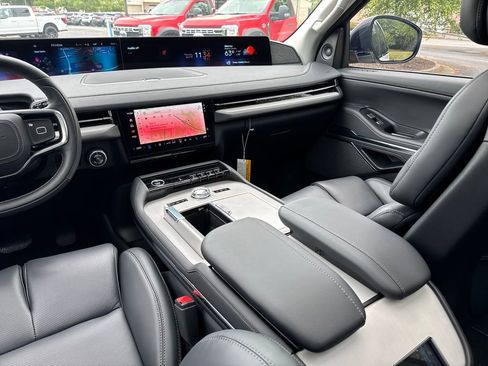 New 2026 Lincoln Navigator Reserve AWD/4WD image 31