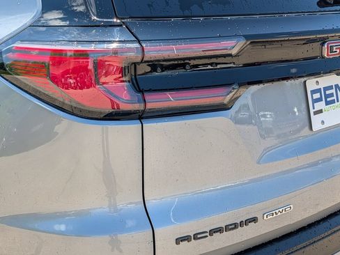 New 2026 GMC Acadia Elevation w/ Elevation Premium Package AWD/4WD image 17
