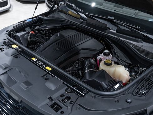 Used 2025 Land Rover Range Rover Sport Dynamic SE image 47