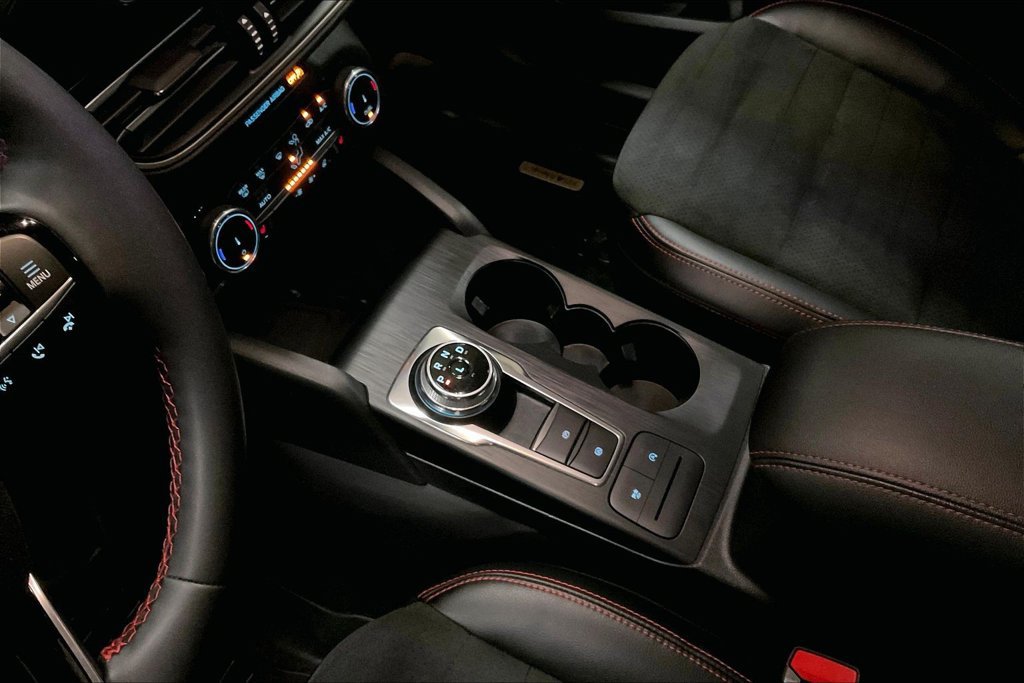 Certified 2022 Ford Escape SEL w/ SEL Stealth AWD Package image 16