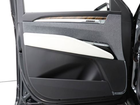 Used 2026 Cadillac Escalade Platinum Sport image 57