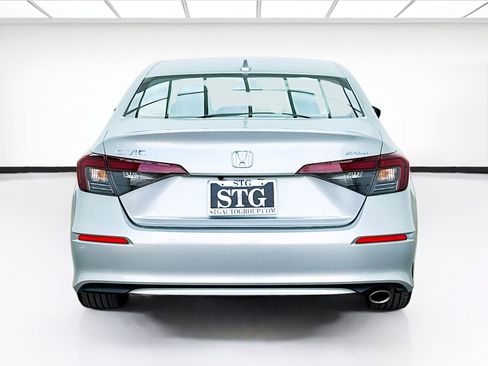 Used 2025 Honda Civic Sport image 5