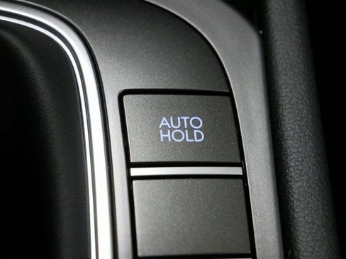 Certified 2025 Hyundai Kona SEL AWD/4WD image 20