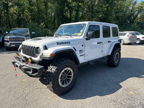 Used 2026 Jeep Wrangler Unlimited Rubicon AWD/4WD image 2