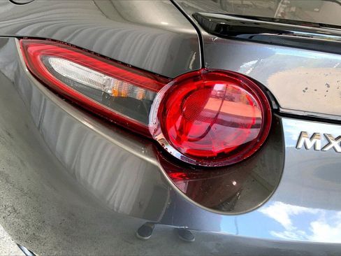 Used 2021 MAZDA MX-5 Miata RF Club image 27