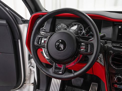 Used 2023 Rolls-Royce Cullinan Black Badge w/ Dark Exterior Package image 14