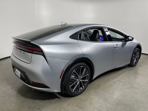 Certified 2024 Toyota Prius XLE image 3