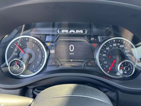 New 2026 RAM 1500 Express AWD/4WD image 12