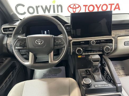 Used 2024 Toyota Tacoma Limited w/ Limited Package (LT) image 21