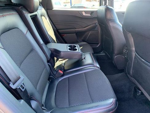 Certified 2025 Ford Escape ST-Line AWD/4WD image 17