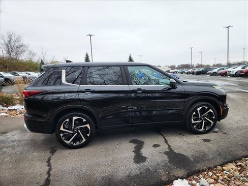 Used 2024 Mitsubishi Outlander SE image 6