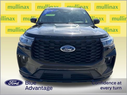 Used 2025 Ford Explorer ST-Line image 11
