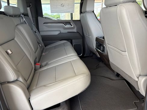 New 2026 GMC Sierra 1500 SLT AWD/4WD image 17