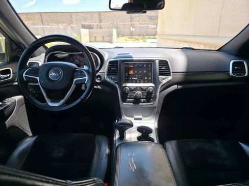 Used 2015 Jeep Grand Cherokee Altitude AWD/4WD image 14