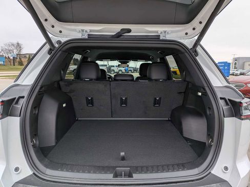 Used 2025 Chevrolet Equinox LT w/ Convenience Package II image 31