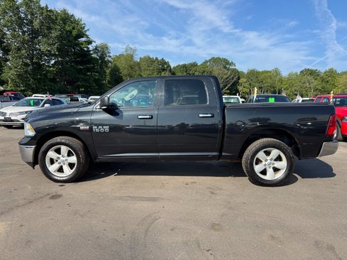 Used 2018 RAM 1500 Classic SLT AWD/4WD image 2