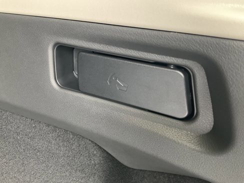 Used 2026 Nissan Rogue Platinum w/ Platinum Premium Package image 48