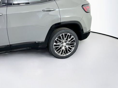 Used 2022 Jeep Compass Limited w/ Elite Group AWD/4WD image 29