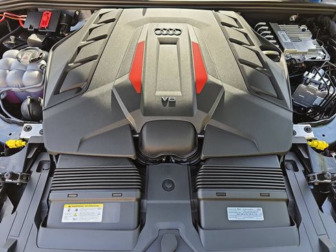 New 2026 Audi SQ7 Premium Plus AWD/4WD image 34
