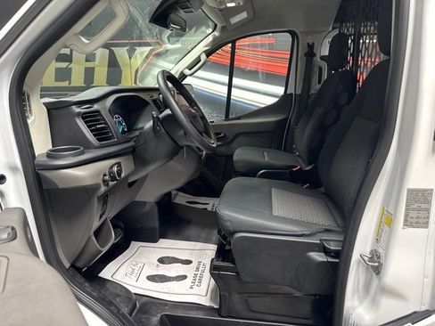 Used 2025 Ford Transit 250 Low Roof w/ Exterior Upgrade Package RWD image 5