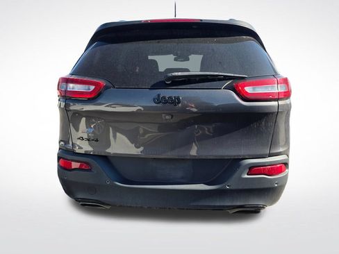 Used 2018 Jeep Cherokee Limited w/ High Altitude Package AWD/4WD image 4