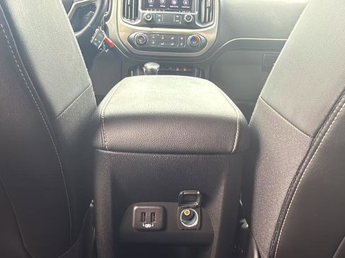 Used 2022 GMC Canyon Denali w/ Denali Black Edition Package AWD/4WD image 38